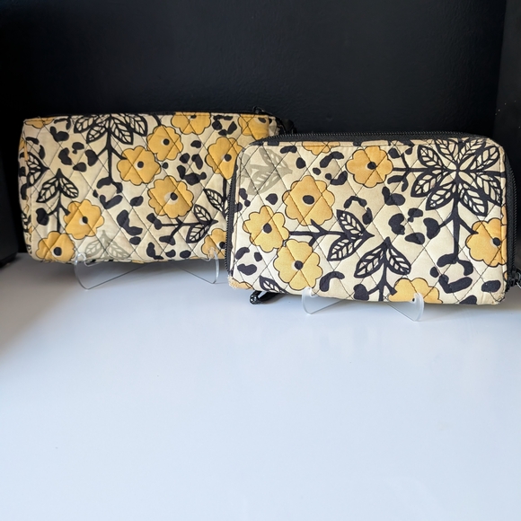 Vera Bradley Yellow and Black Floral Quilted Bag Set - Picture 2 of 11